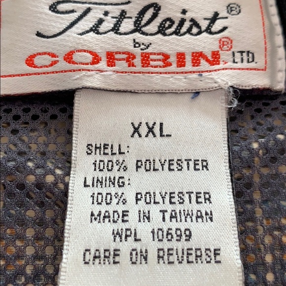 Vintage wind breaker. - Picture 3 of 3